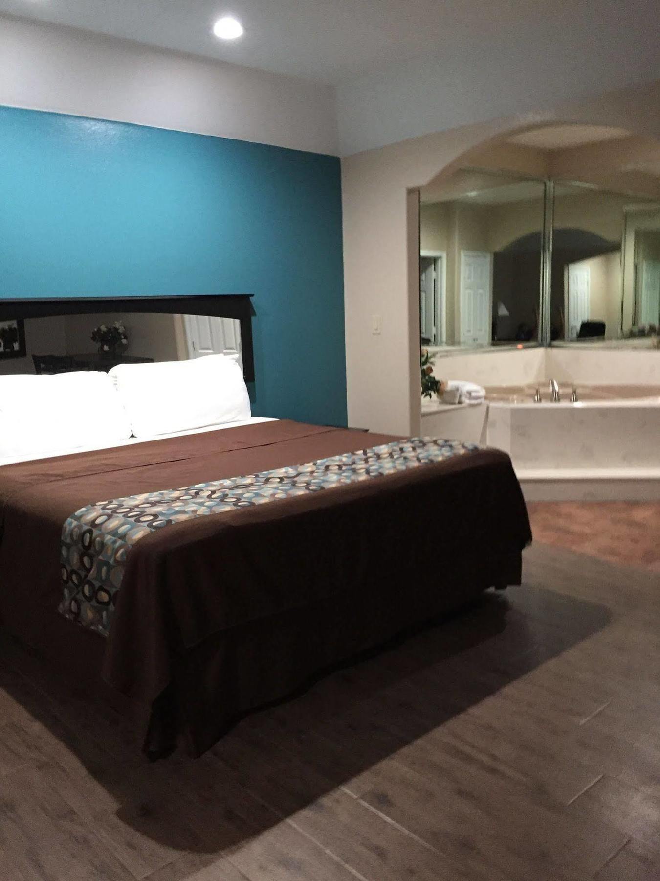 Scottish Inns & Suites Timber Creek, Houston, Tx Barker Экстерьер фото