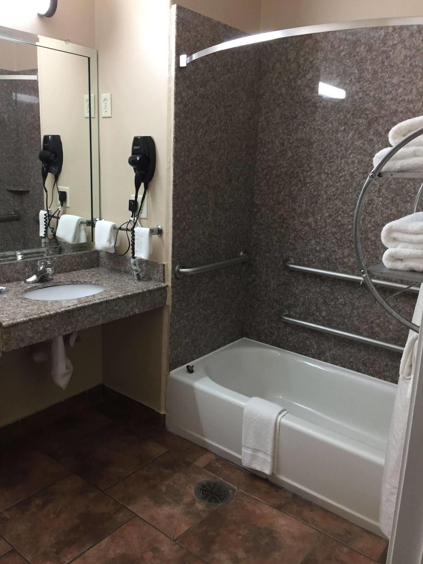 Scottish Inns & Suites Timber Creek, Houston, Tx Barker Экстерьер фото