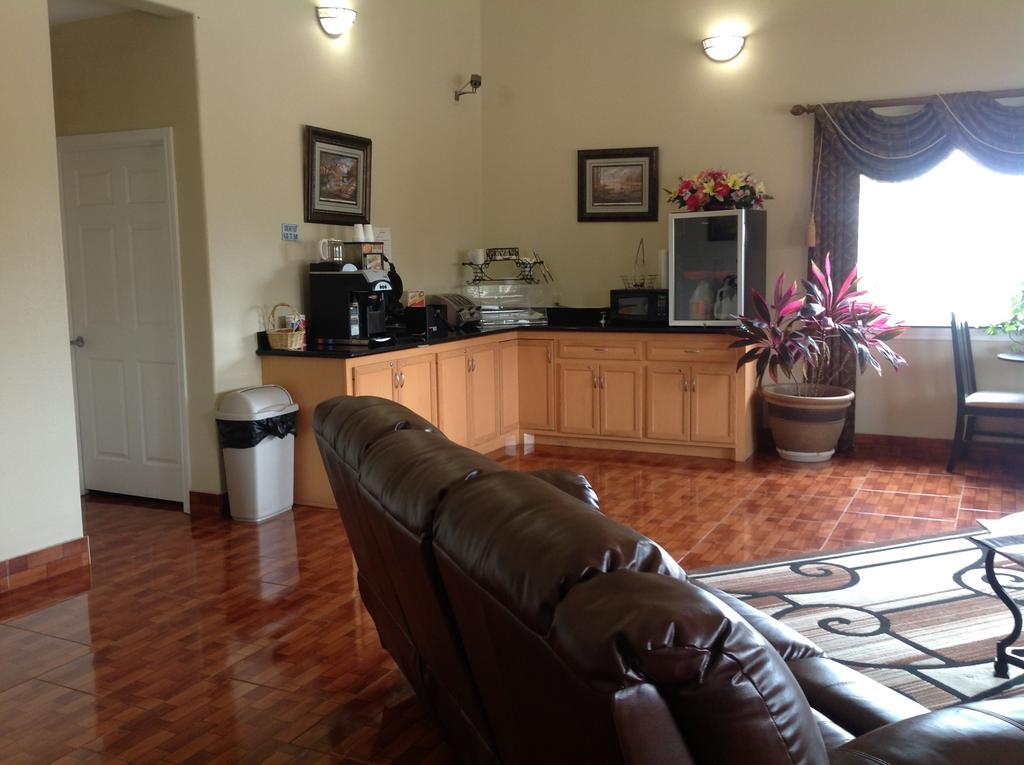 Scottish Inns & Suites Timber Creek, Houston, Tx Barker Экстерьер фото